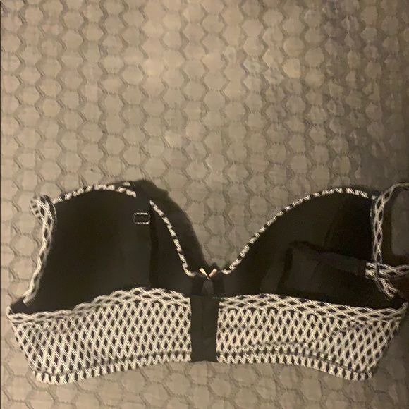Black and White Diamond Pattern Bra 40DDD - Picture 6 of 7